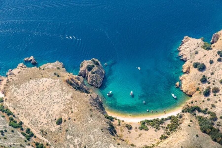 3,5h Wild Bays: Swim & Snorkel with Capt. Bobo (Public) - What Captain Bobo adds to the trip