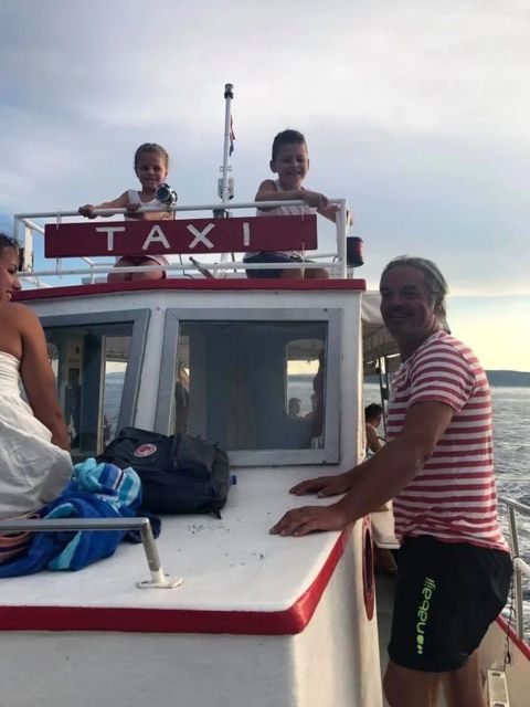 3,5h Wild Bays: Swim & Snorkel with Capt. Bobo (Public) - The boat size and the public-tour tradeoff