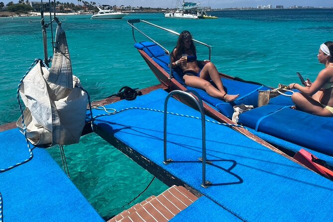 Adults Only Catalina Bay Small Group Snorkel & Sunset Sail - Why this small Aruba sail feels different