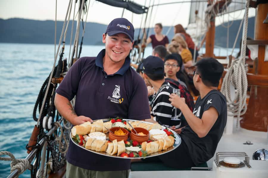 Airlie Beach: Providence Whitehaven Day Sail with Snorkeling - Whitehaven Beach and Hill Inlet deliver the big views