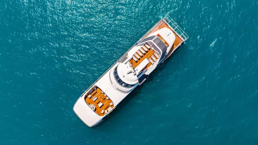 Airlie Beach: Whitehaven Beach Day Tour with Snorkel Option - How the beach and snorkel groups work
