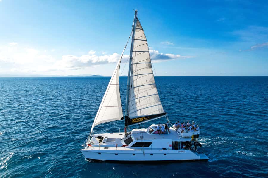 Airlie Beach: Whitsunday Islands Sailing, SUP & Snorkel Tour - At a glance