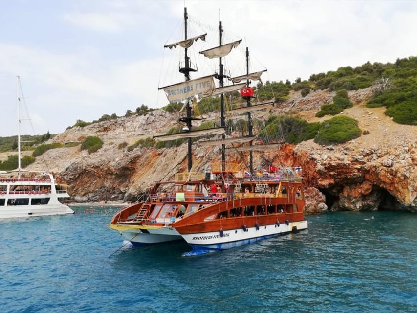 Alanya: Catamaran Boat Tour with Snorkeling with Lunch - Foam party, music, and the boat’s social side