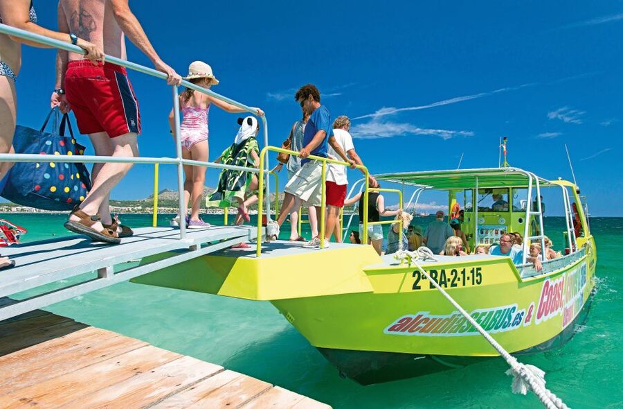 Alcudia: Caves & Coastline Boat Trip w/ Snorkelling - Food, drinks, and what to pack