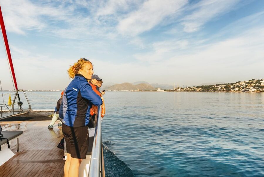 Alcudia: Sunset Catamaran Tour with Dinner and Snorkeling - Ninety Minutes for Swimming and Water Sports