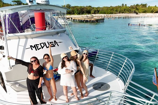 All Inclusive Snorkel and Slide Boat Tour: Icacos or Vieques - Lunch, rum drinks, and time on the beach
