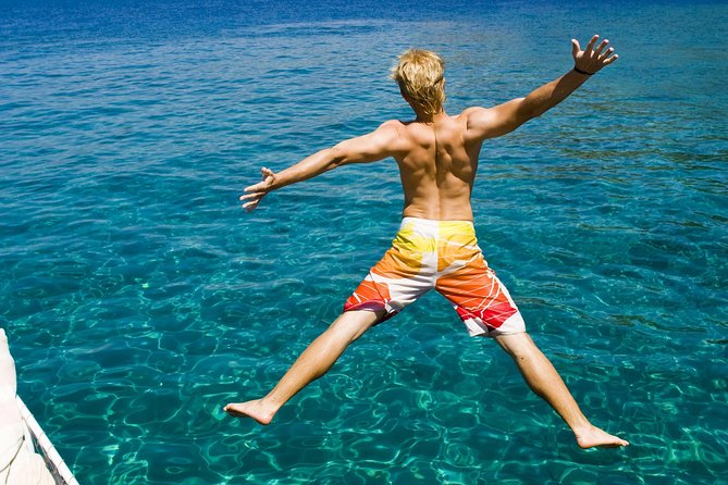 Amalfi Coast & Positano: Boat Tour with Snorkeling & Drinks - The crew can shape the whole experience