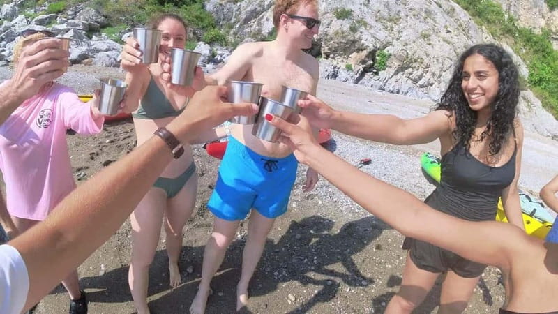 Amalfi: Kayak-Snorkel to Pandora Cave, Hidden Beach & Drinks - Who should book this experience?