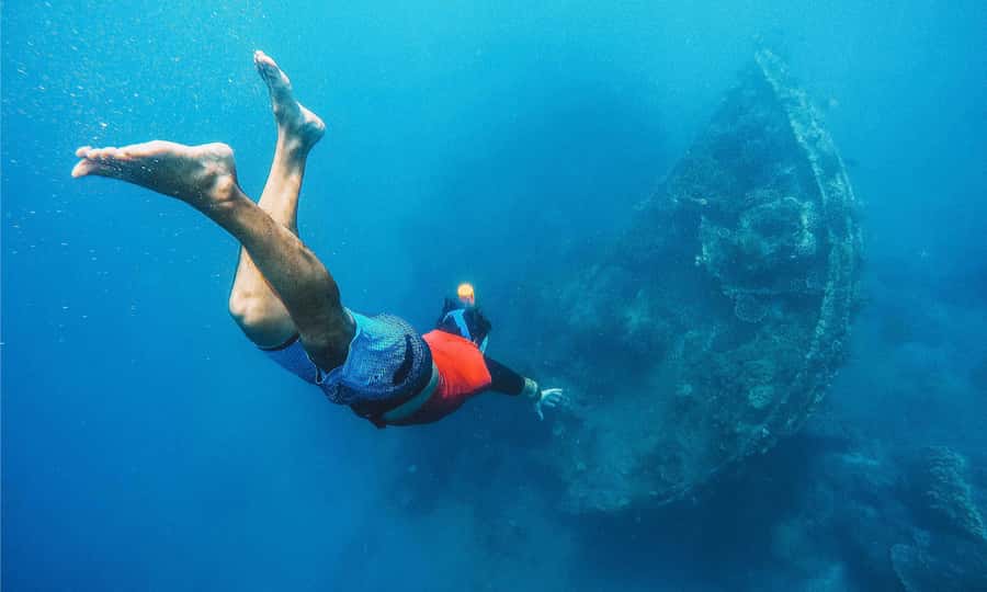 Amed: Snorkeling Trip to the Japanese Shipwreck - Lunch at a Local Restaurant