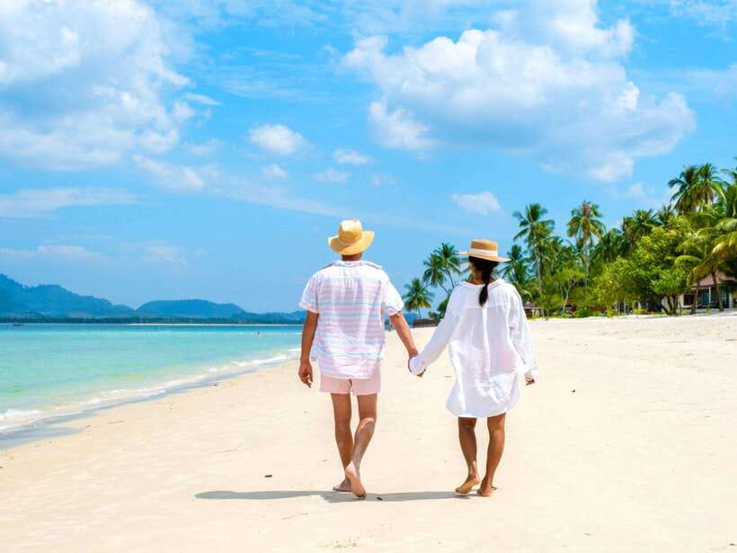 Ao Nang: Premium 4 Islands Snorkeling Tour by Speedboat - The Snorkeling Stop: Keep Your Expectations Modest
