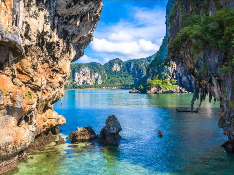 Ao Nang: Premium 4 Islands Snorkeling Tour by Speedboat - Poda Island Lunch and the Longest Island Stop
