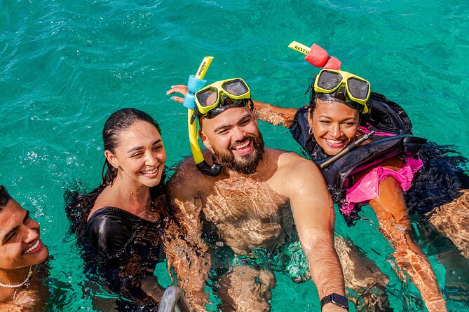 Aruba Morning Snorkel Sail aboard Palm Pleasure Catamaran - The catamaran works for families and mixed groups