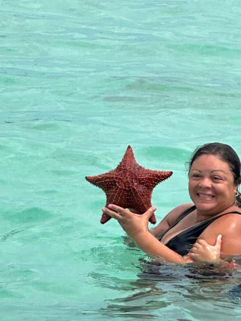 Bahamas: Swimming Pigs & Snorkeling Cruise with Lunch & Rum - A full Bahamian day from Paradise Island