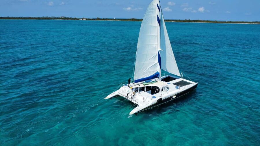 Bahamas: Swimming Pigs & Snorkeling Cruise with Lunch & Rum - What the $179 price really covers