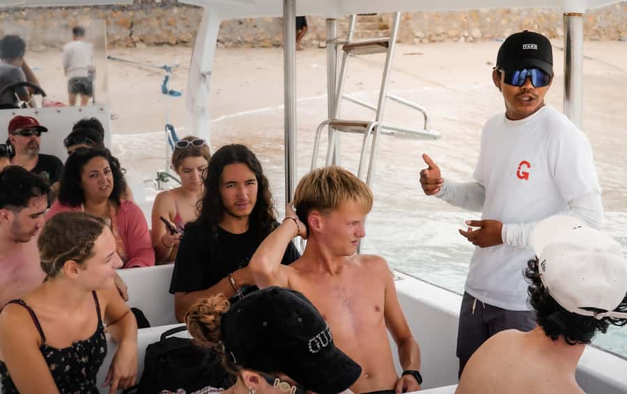 Bali/Nusa Penida: Manta Point Snorkeling & West Coast Tour - Gamat Bay brings a calmer change of pace