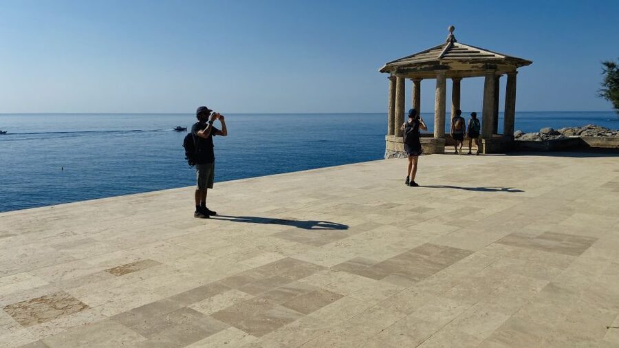 Barcelona: Costa Brava Easy Hike, Snorkel, Cliff-Jump & Meal - Who will enjoy this day most