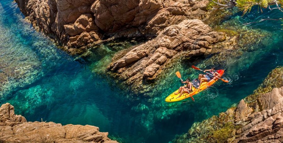 Barcelona: Costa Brava Kayak, Snorkel & Cliff Jump & Lunch - Who should book this Costa Brava day trip?