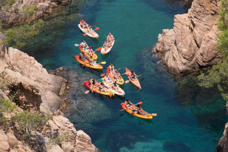 Barcelona: Costa Brava Kayak, Snorkel & Cliff Jump & Lunch - From Barcelona streets to Costa Brava coves