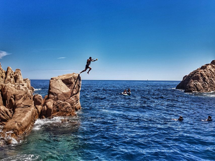 Barcelona: Costa Brava Tour with Kayak & Lagoon Snorkeling - The morning walk near Sant Feliu de Guíxols