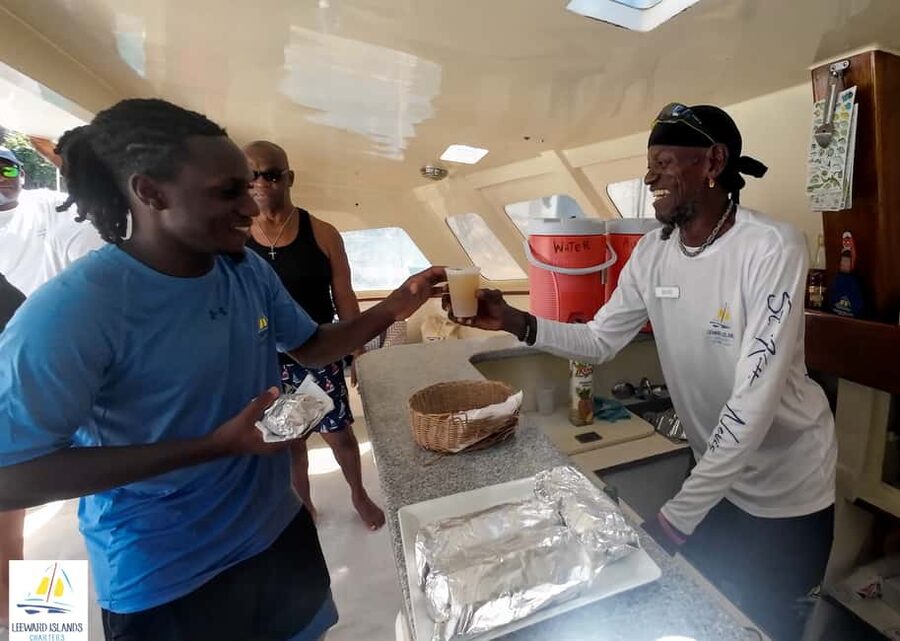 Basseterre: St Kitts 4-hour Catamaran Snorkel Cruise & Lunch - Practical timing for cruise passengers