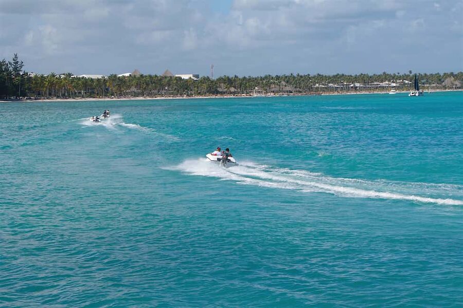 Bávaro: Speed Boat and Snorkeling Trip - A small boat ride instead of a big-water excursion