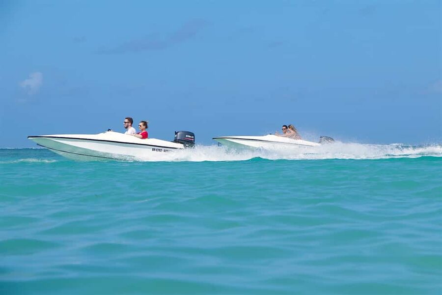 Bávaro: Speed Boat and Snorkeling Trip - The fast run along Bávaro’s clear water