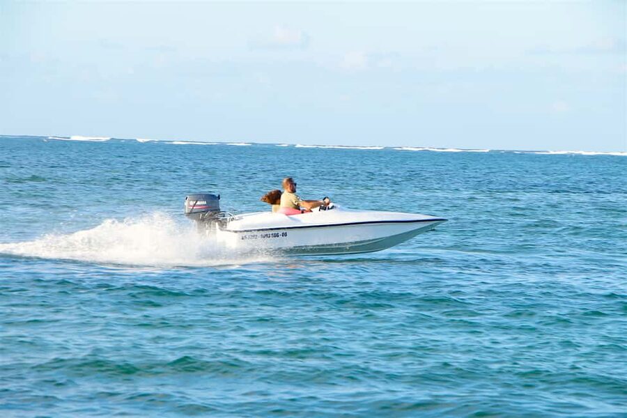 Bávaro: Speed Boat and Snorkeling Trip - Snorkeling along Punta Cana’s coral reef