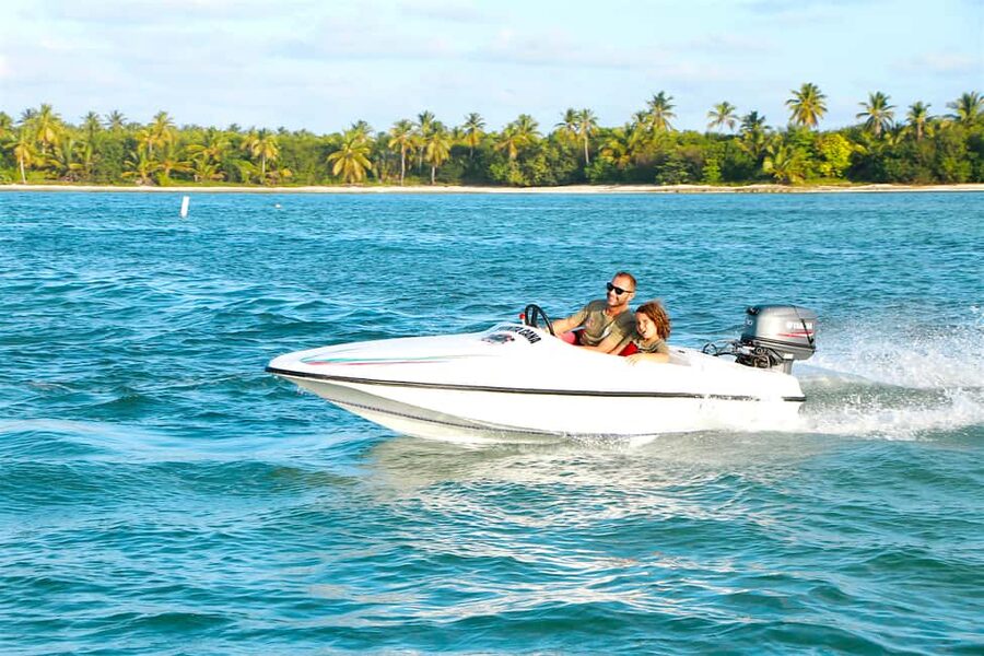 Bávaro: Speed Boat and Snorkeling Trip - Meeting at Cabeza de Toro beach