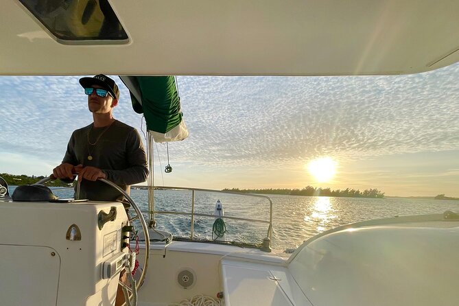 Bermuda Private Catamaran:Snorkeling, Shipwrecks & Cliff Jumping - Snorkeling over reefs and shipwrecks