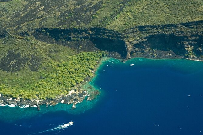 Best Coral Reef Snorkel Tour in Kona - Protected Marine Sanctuary - The Captain Cook Monument from the water