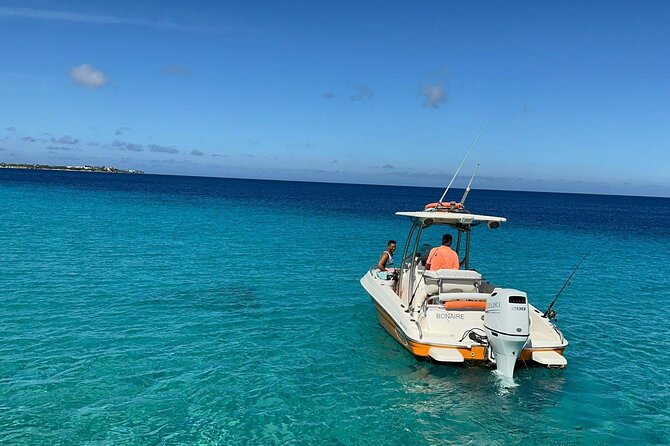 Big Game Fishing charter and Snorkeling trips Bonaire - Snorkeling along Bonaire’s coast