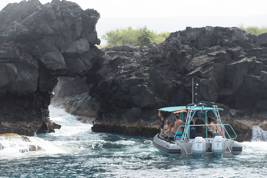 Big Island: Kona Half-Day Boat Tour with Snorkeling & Lunch - Key Points at a Glance