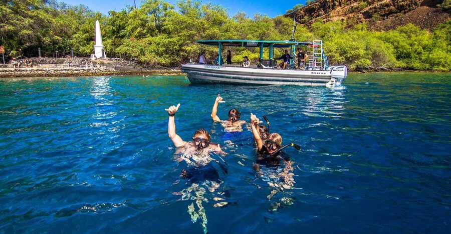 Big Island: Kona Half-Day Boat Tour with Snorkeling & Lunch - Leaving Keauhou Bay on a Rigid-Hull Boat