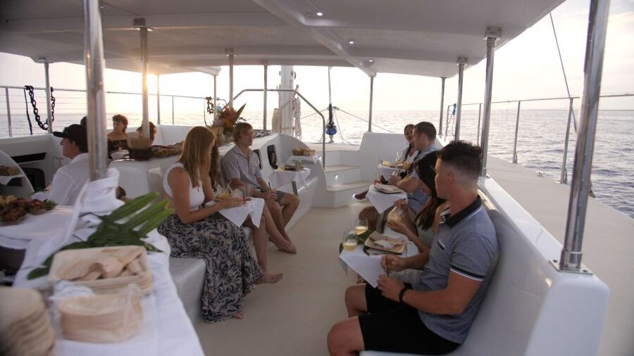 Big Island: Morning Snorkel Sail to Captain Cook's Monument - Key Points at a Glance