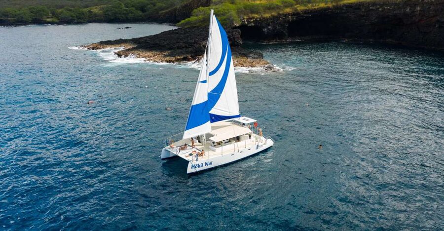Big Island: Morning Snorkel Sail to Captain Cook's Monument - Snorkeling in Kealakekua Bay