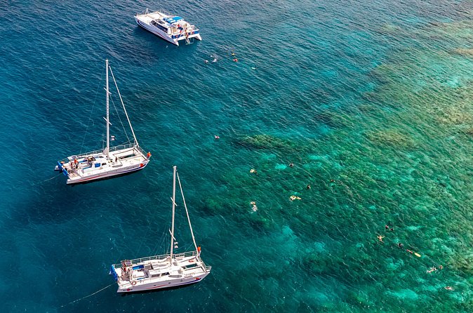 Big Island Snorkel Cruise from Waikoloa - Sailing back with lunch and drinks