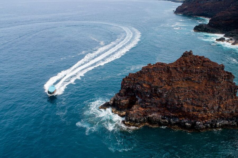 Big Island: South Kona Snorkeling and Coastline Exploration - Three reefs and one rugged boat ride
