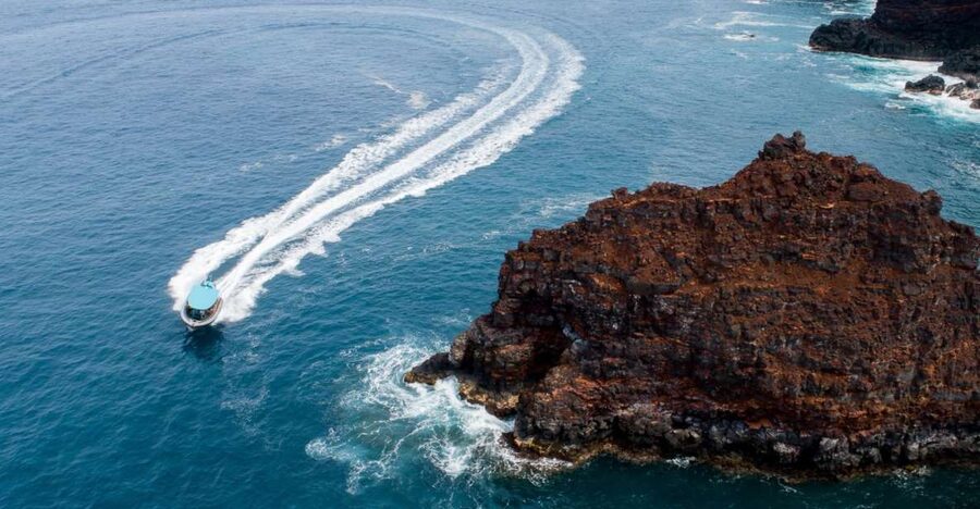 Big Island: South Kona Snorkeling and Coastline Exploration - Sea caves, lava tubes, and the coast from water level