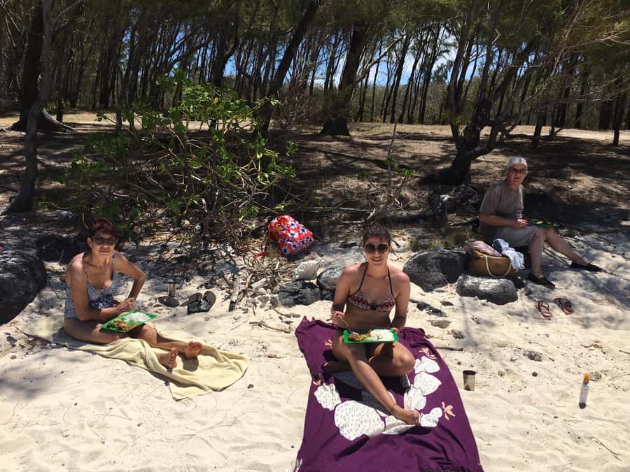 Blue Bay: Half-Day Snorkeling Trip with Creole Picnic Lunch - Should you book it?