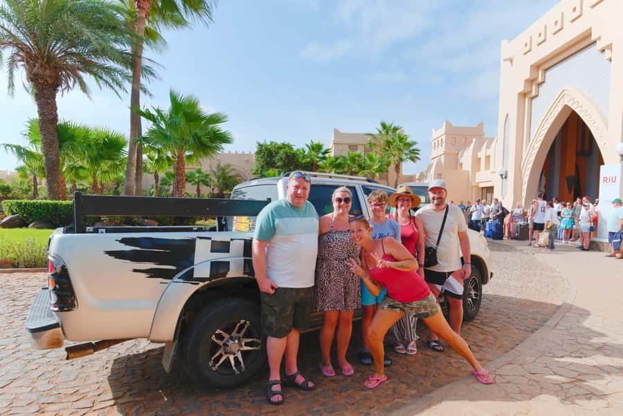 Boa Vista: Beautiful Beaches, Turtles & Djeu Island Snorkel - Lunch at a beach bar in Sal Rei
