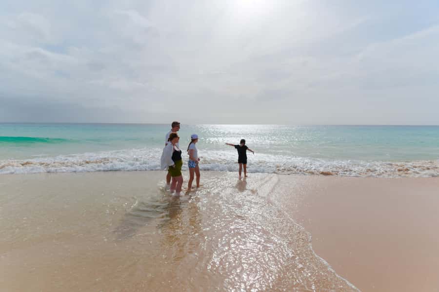 Boa Vista: Beautiful Beaches, Turtles & Djeu Island Snorkel - Shark Bay and Turtle Bay