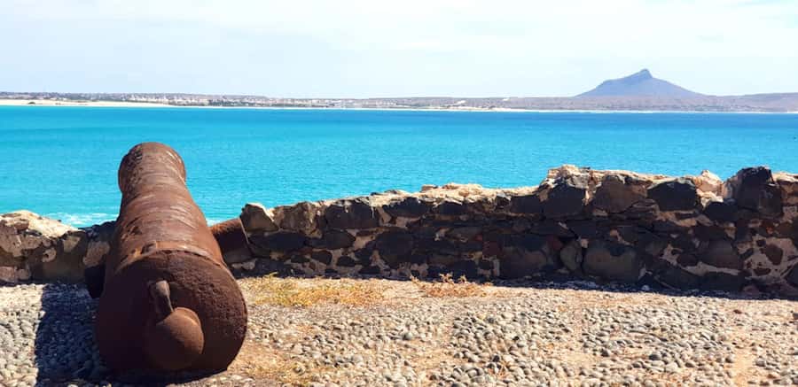 Boa Vista: Motoryacht Trip with Fishing, Snorkel, Beach BBQ - Leaving Sal Rei for the Bay of Chaves