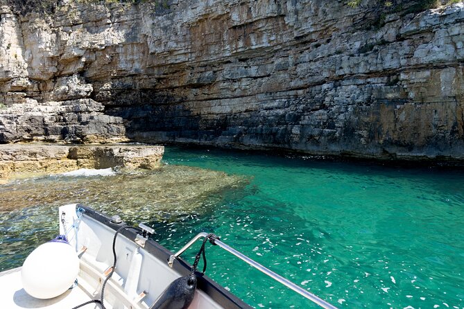 BOAT & KAYAK! Sea Adventure - Snorkeling & Cliff Jumps - The cave near Muzil and its military past