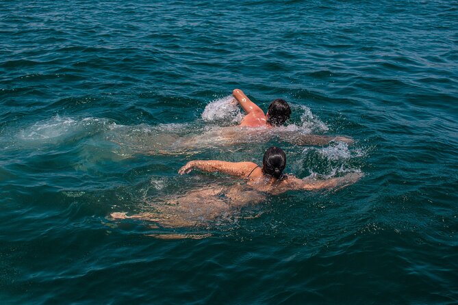 Boat Tour Snorkeling Tour with Guide, Drinks and Fruit - The first 45 minutes: Cabo’s best-known sights