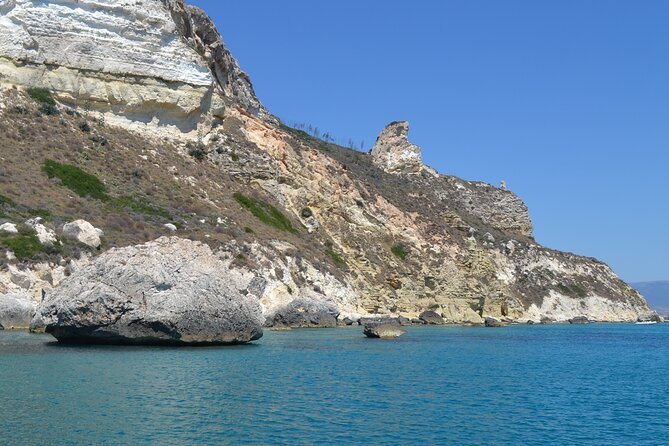 Boat Tour to Sella del Diavolo: Snorkeling, GoPro & Beer - The small boat question
