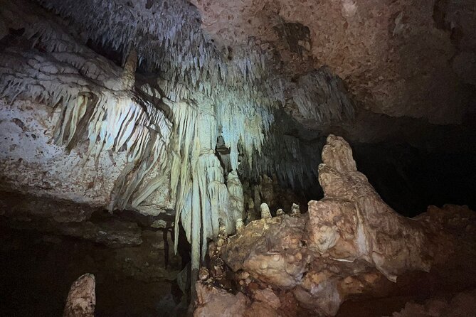 Bonaire CaveTour Climb, Snorkel & Explore the Hidden Gems - The dry cave: heat, darkness, and careful climbing