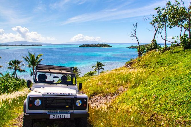 Bora Bora 4WD Tour & Eco Shark & Ray Snorkel Cruise - The 9 a.m. start and the first handoff