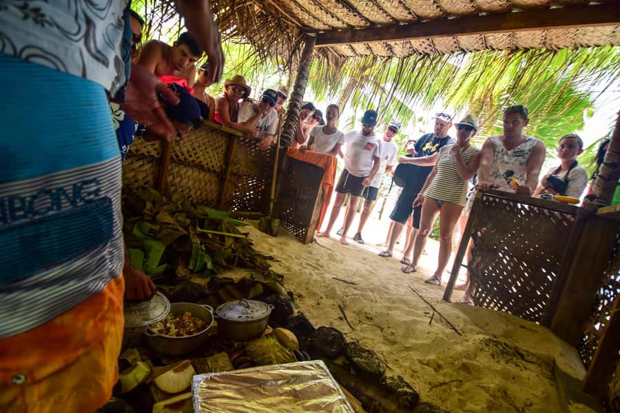 Bora Bora: Full-Day Lagoon Snorkelling Tour - Practical value at $142 per person