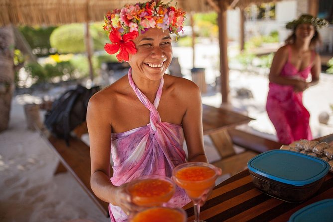 Bora Bora Snorkel Cruise by Polynesian Outrigger Canoe with BBQ Island Lunch - Manta rays and eagle rays depend on conditions