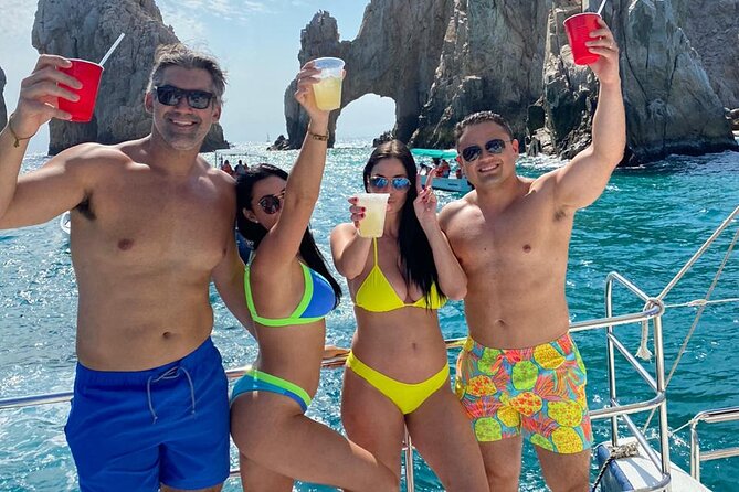 Cabo Blue Snorkeling Cruise, Open Bar and Lunch in Cabo San Lucas - The crew sets the tone